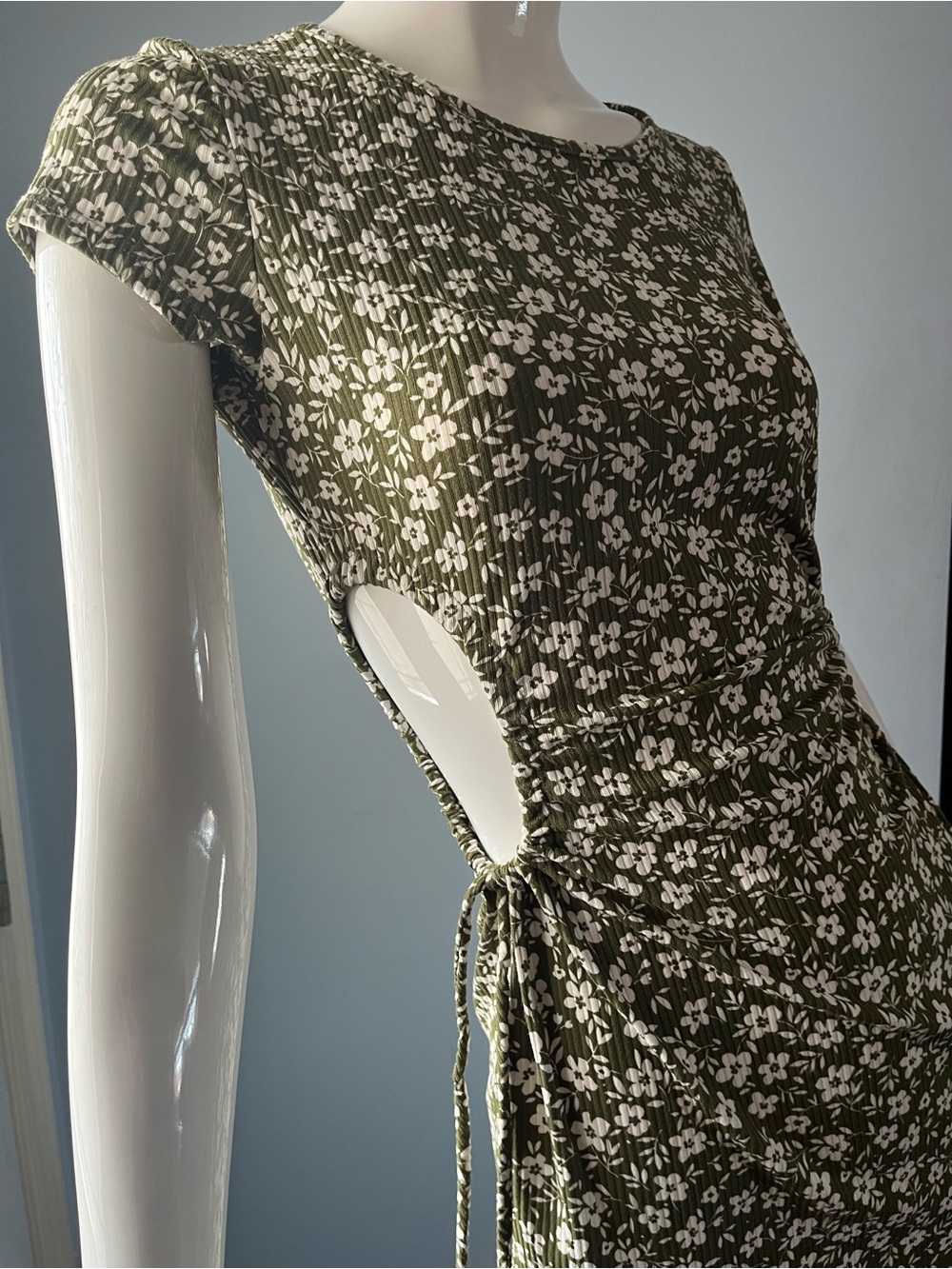 Jessica Simpson Green & White Floral Cutout Mini Dress Bodycon Ribbed Size M